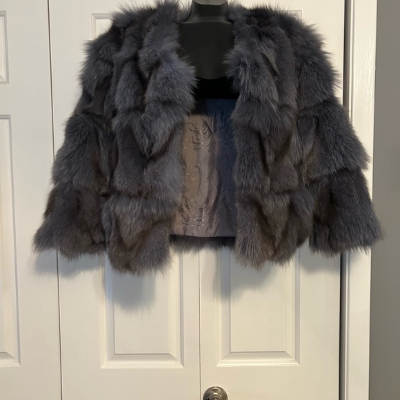 Luxurious Iron Gray Fur Short Coat - Picture 3 of 12